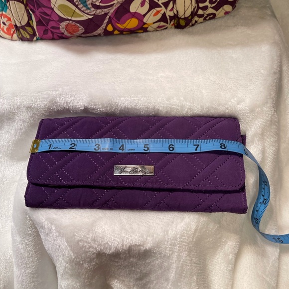 Vera Bradley “Plum Crazy” Villager Tote w/Matching Wallet - Picture 9 of 16